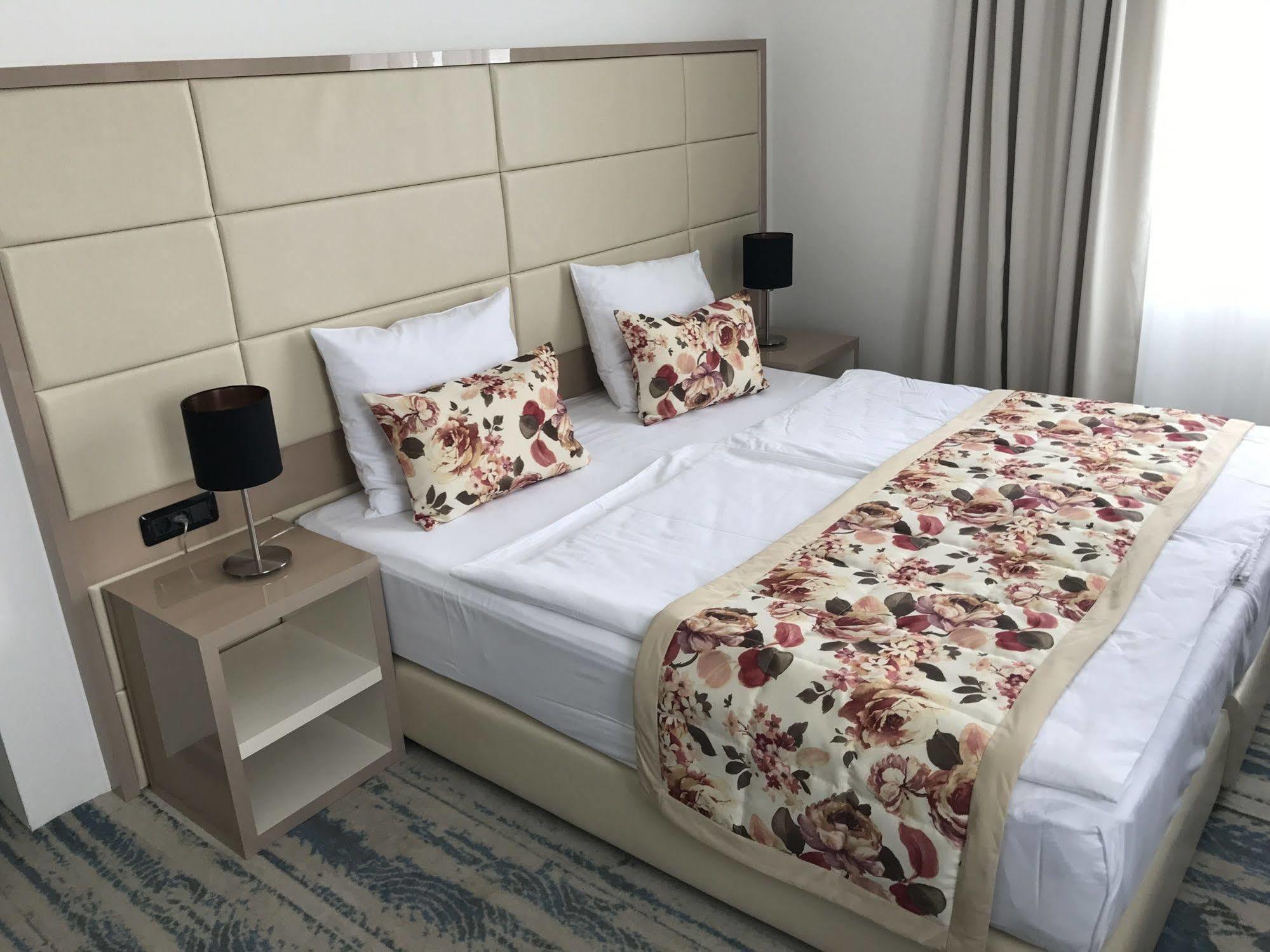 Old Town Hotel 4*